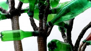 Redivivus PlasticPET Árbol con botellas de plástico PET